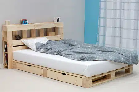 tête de lit étagère palette