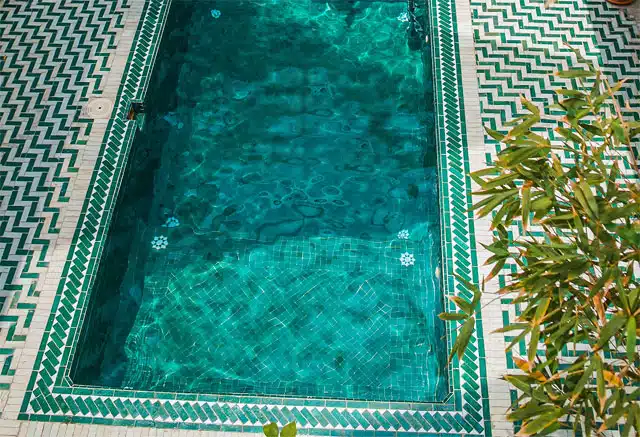 margelle piscine carrelage
