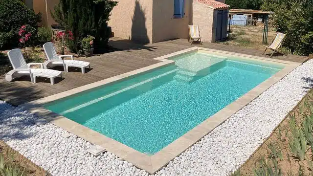Piscine coque Polyester